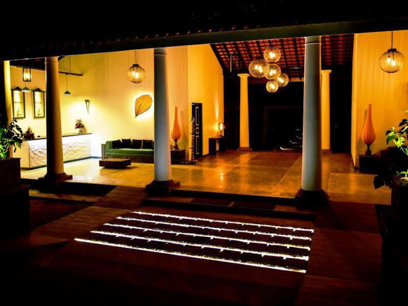 Rangiri Dambulla Resort Exterior photo