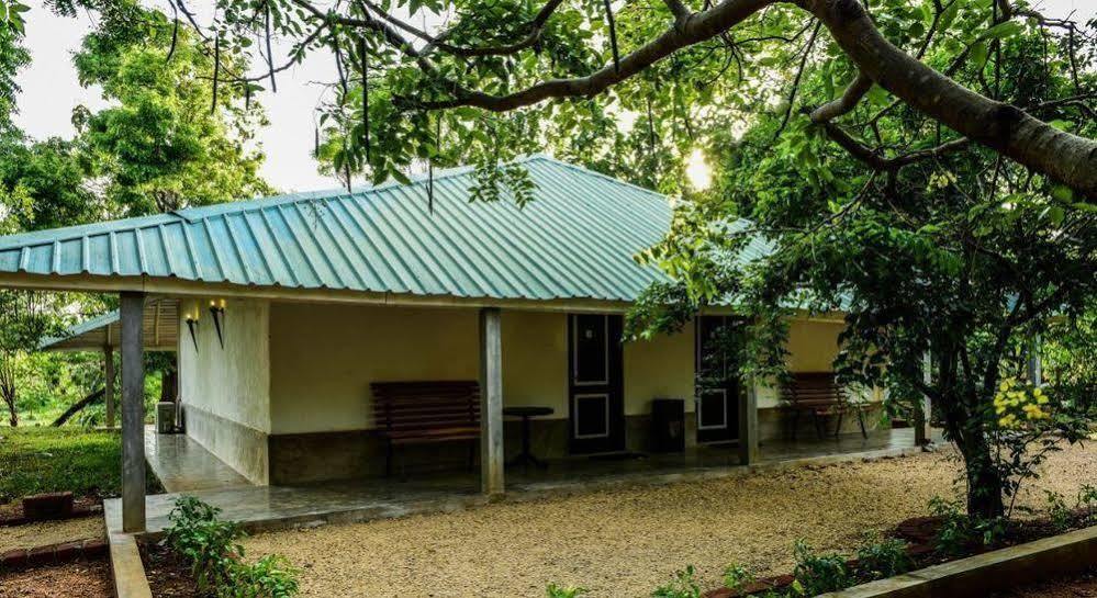 Rangiri Dambulla Resort Exterior photo